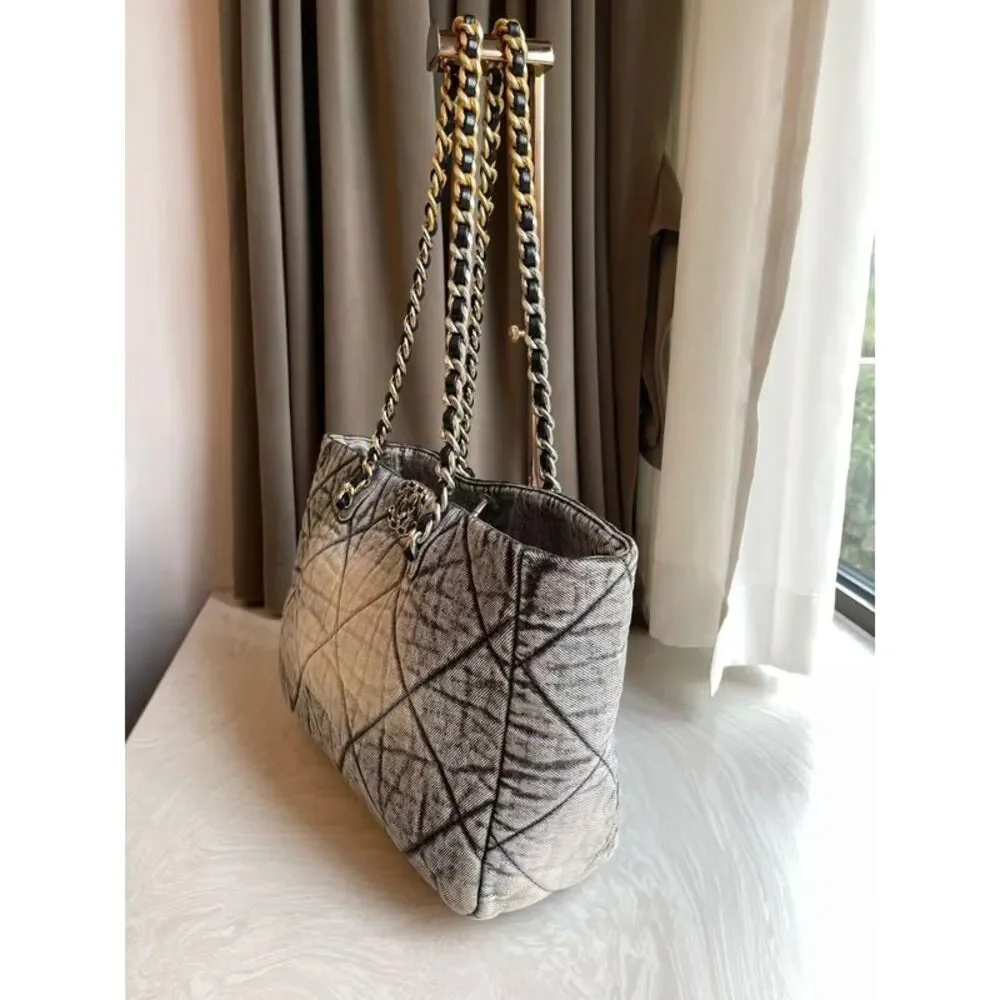 Chanel Women Pre-Loved Bag Very Good Condition
